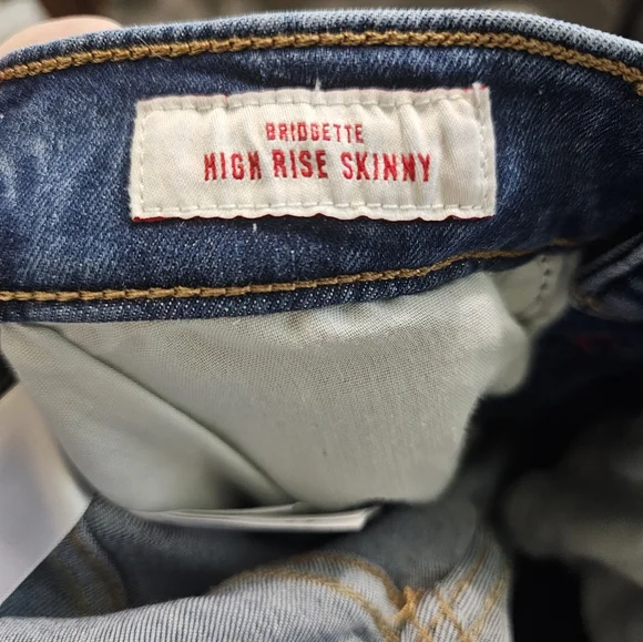 Lucky Brand Blue Skinny Jeans with Faded Wash - Picture 4 of 4